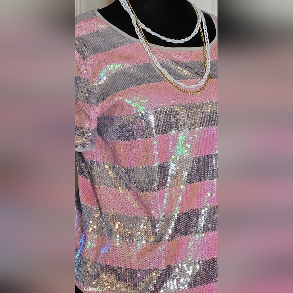 Forever 21 Sequin Embellished Top, Short Sleeves Size Medium - Picture 7 of 10